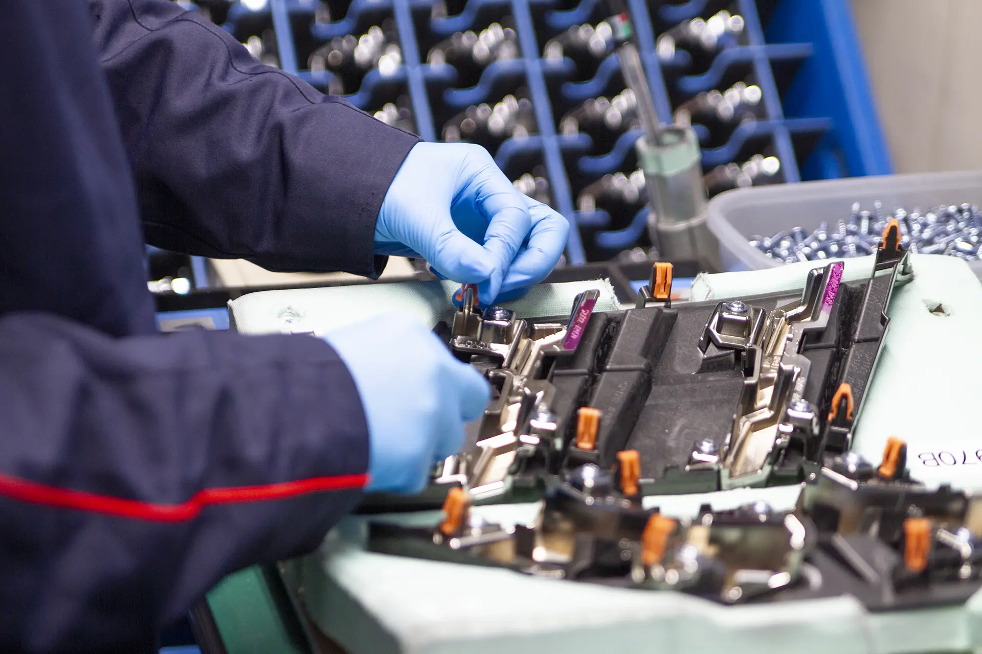 表面処理課 吉沢 晶さん