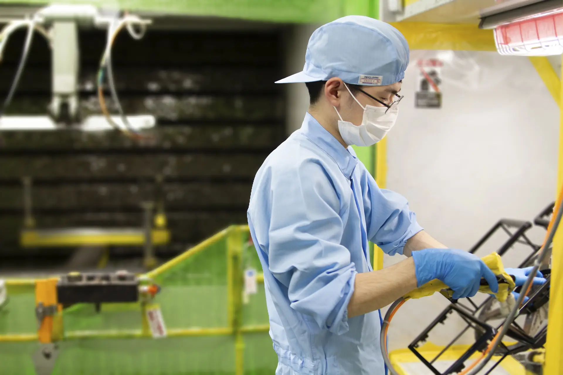 表面処理課 吉田 智也さん